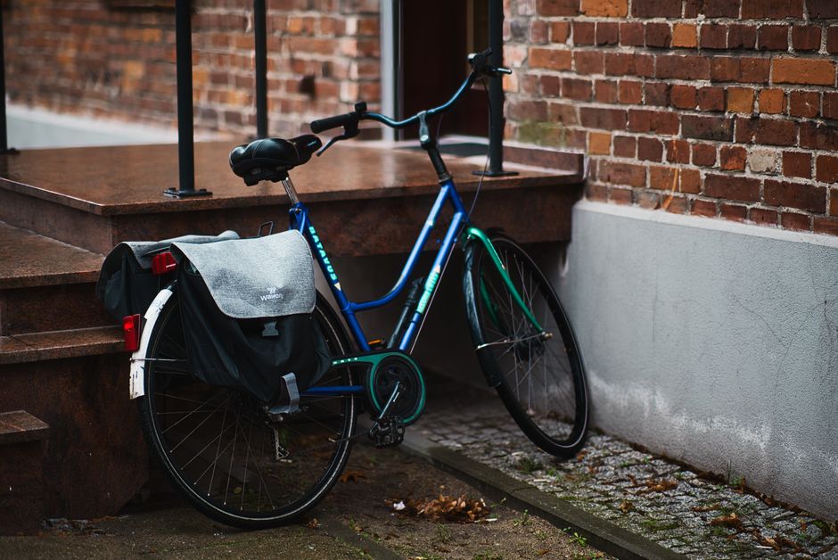 Common Myths About All-Weather Commuter Gear & Panniers I Stopped Believing