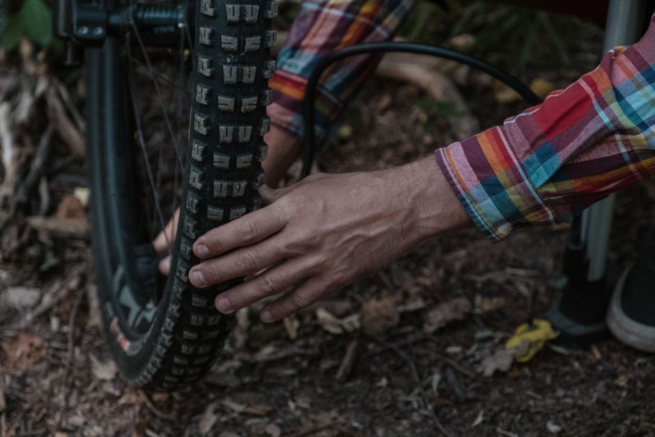 How Much Does Bicycle Tires, Puncture Proofing & Tubeless Really Cost in 2026? Budget & Gear