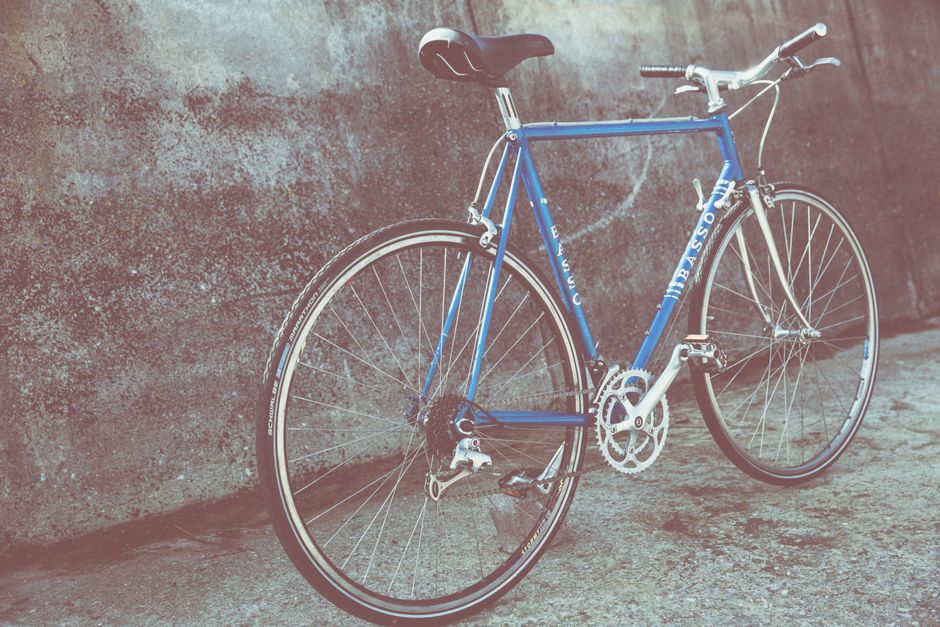 How Much Does Steel Frame Selection & Vintage Restoration Really Cost in 2026? Budget & Gear